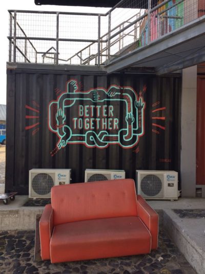 Better Together - Bemalung auf einem Container im Village Underground Lissabon